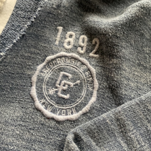 XS/S Abercrombie & Fitch blue v-neck pullover hoodie. In good condition. - Picture 5 of 9